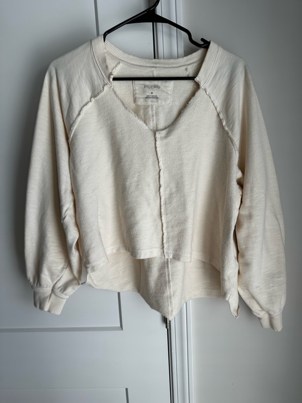 Pilcro Anthropologie Cream Raw-Edge V-Neck Sweatshirt Size Medium